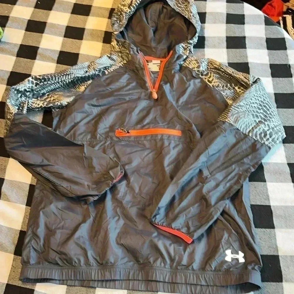 Under Armour hooded windbreaker size youth large - Picture 1 of 4